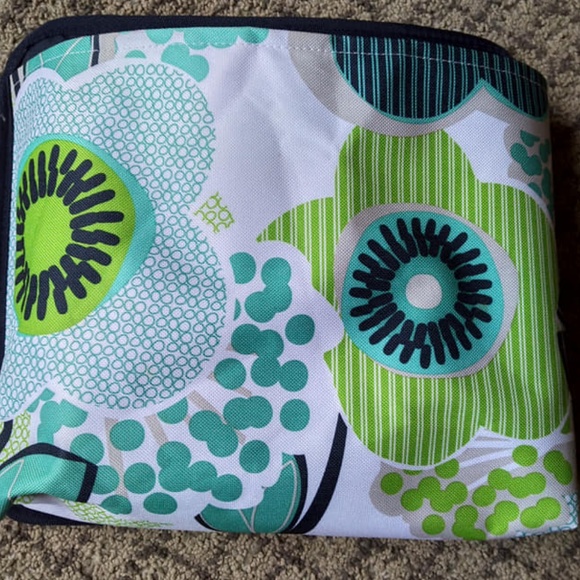 thirty-one Other - Thirty One Oh Snap Pocket in Floral Pattern